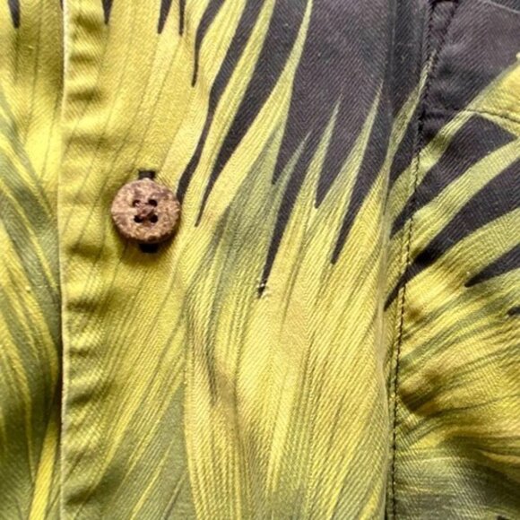 Tommy Bahama RUM Button Down Shirt Men's XL Floral Hawaiian Silk Resort Top READ - Picture 3 of 14